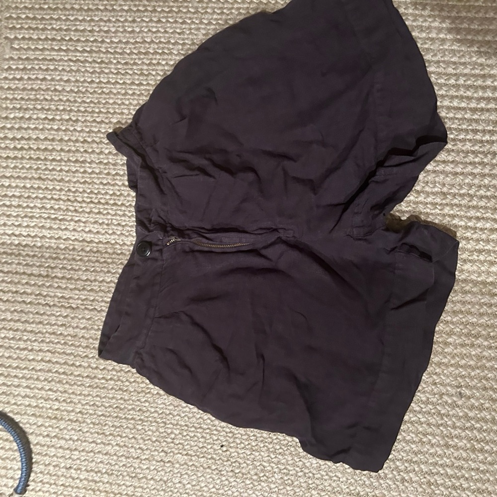 Esby black linen shorts